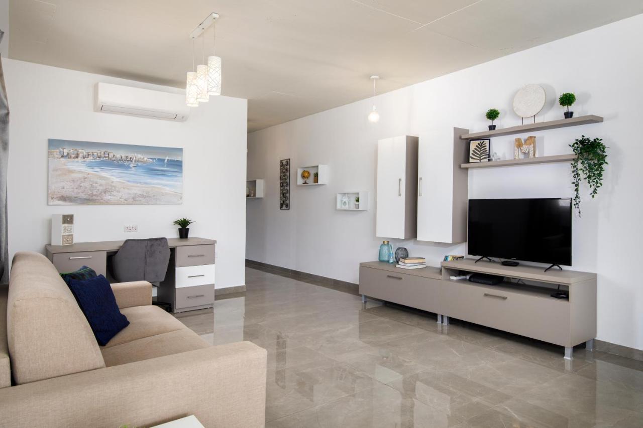 Hilltop Apartments - Stylish Comfort Living Close To The Sea, Bugibba 圣保罗湾城 外观 照片