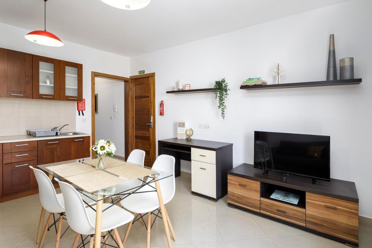 Hilltop Apartments - Stylish Comfort Living Close To The Sea, Bugibba 圣保罗湾城 外观 照片
