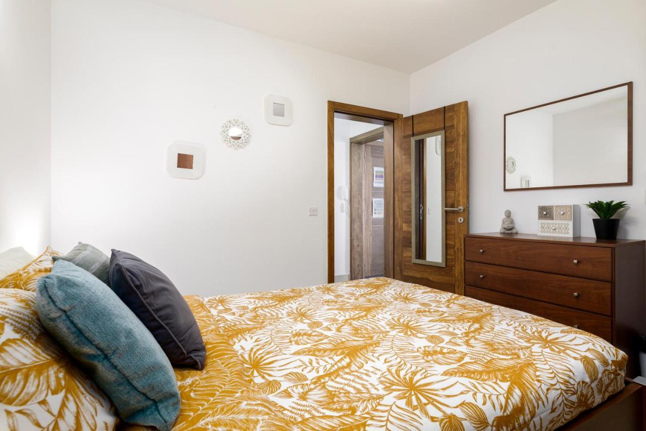 Hilltop Apartments - Stylish Comfort Living Close To The Sea, Bugibba 圣保罗湾城 外观 照片