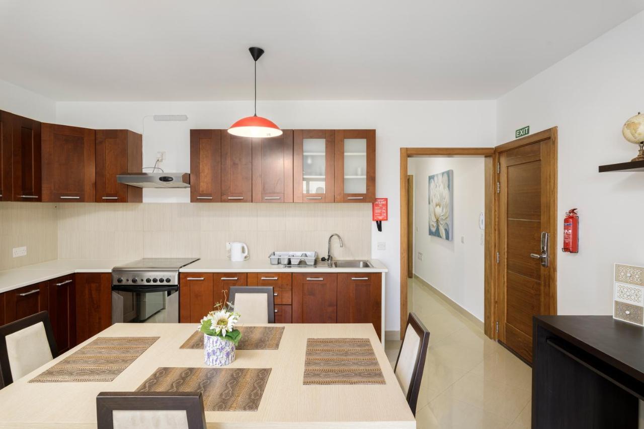 Hilltop Apartments - Stylish Comfort Living Close To The Sea, Bugibba 圣保罗湾城 外观 照片