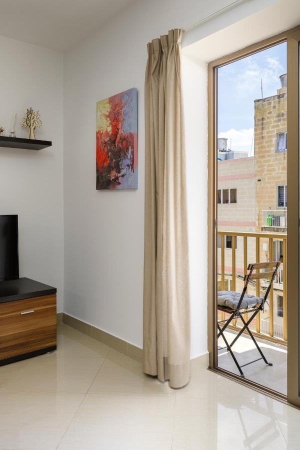 Hilltop Apartments - Stylish Comfort Living Close To The Sea, Bugibba 圣保罗湾城 外观 照片